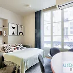 Urban Flat 110 - Luxury 3bdr Flat Near Opera דירה פריז