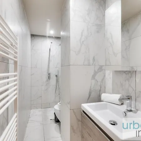 Lejlighed Urban Flat 110 - Luxury 3bdr Flat Near Opera